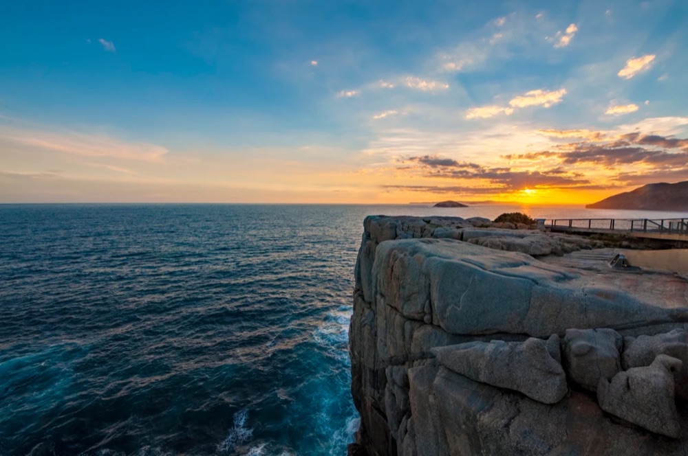 The Gap and Blowholes near Albany
